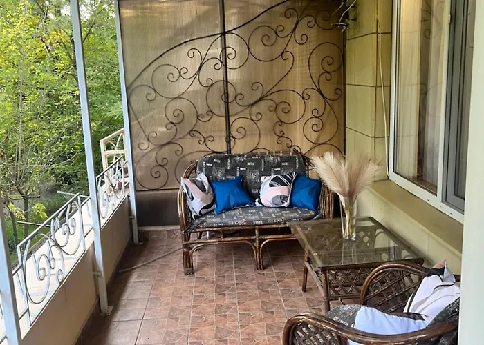 красивая с террасой в аркадии Appartement